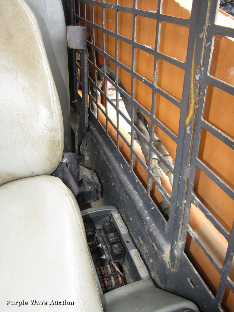 image for item DA3178 2001 Case 85XT skid steer