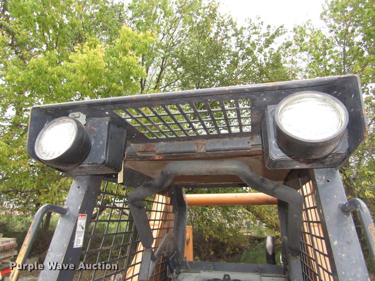 image for item DA3178 2001 Case 85XT skid steer