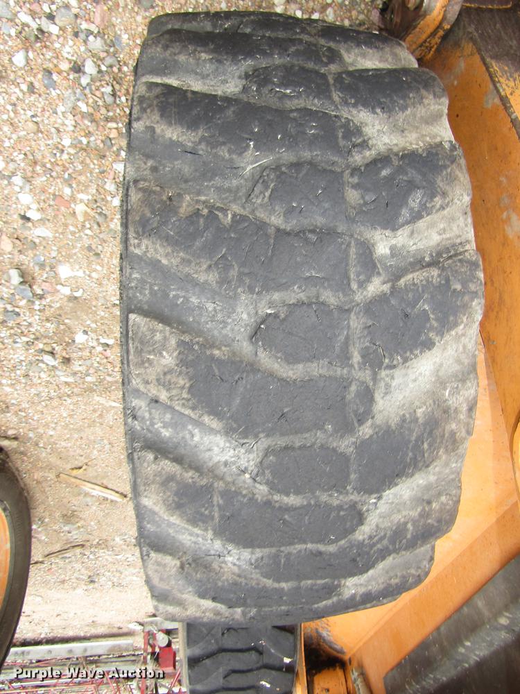 image for item DA3178 2001 Case 85XT skid steer