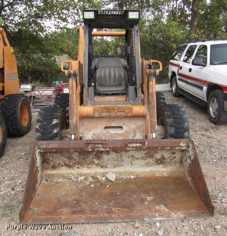image for item DA3179 2002 Case 85XT skid steer