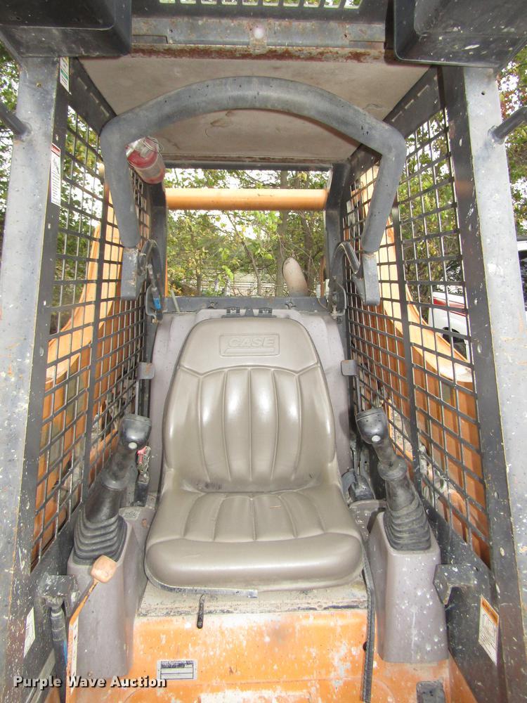 image for item DA3179 2002 Case 85XT skid steer