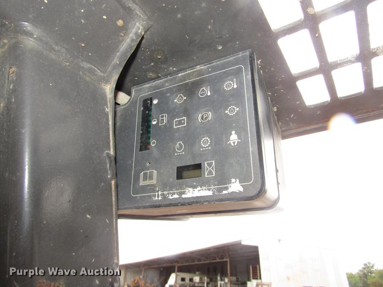 image for item DA3179 2002 Case 85XT skid steer