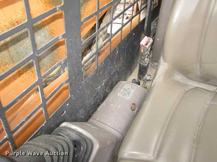 image for item DA3179 2002 Case 85XT skid steer