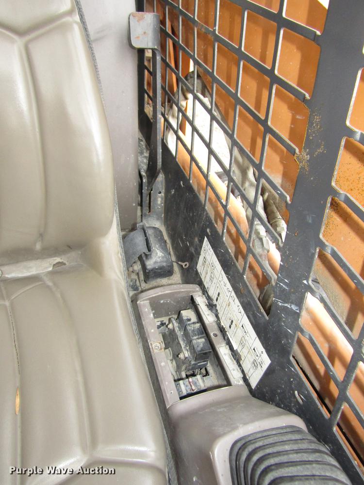 image for item DA3179 2002 Case 85XT skid steer