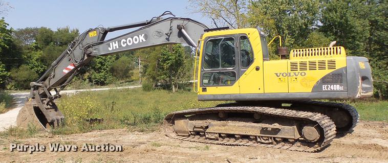 image for item DB1438 2005 Volvo EC240BLC excavator