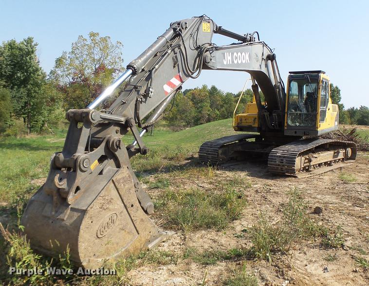 image for item DB1438 2005 Volvo EC240BLC excavator