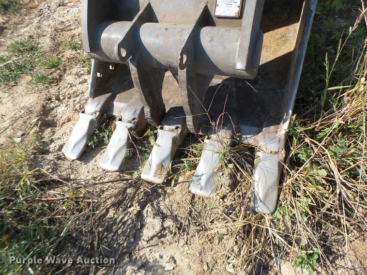 image for item DB1438 2005 Volvo EC240BLC excavator