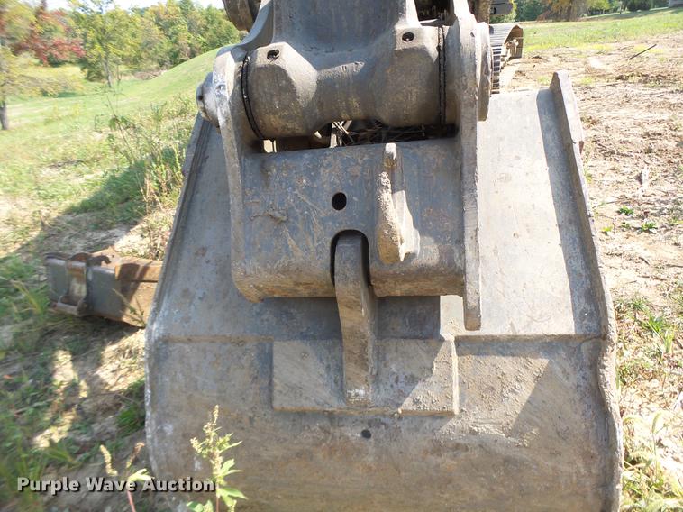 image for item DB1438 2005 Volvo EC240BLC excavator