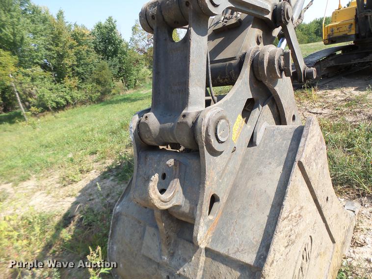 image for item DB1438 2005 Volvo EC240BLC excavator