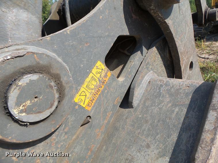 image for item DB1438 2005 Volvo EC240BLC excavator