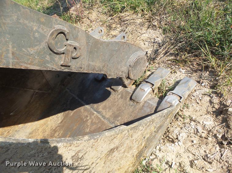 image for item DB1438 2005 Volvo EC240BLC excavator