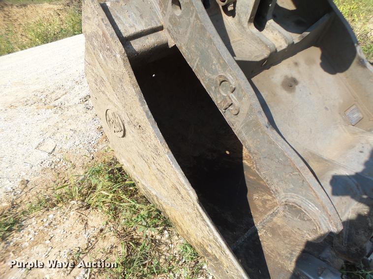 image for item DB1438 2005 Volvo EC240BLC excavator