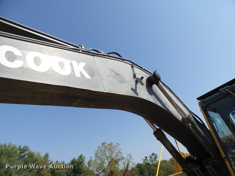 image for item DB1438 2005 Volvo EC240BLC excavator
