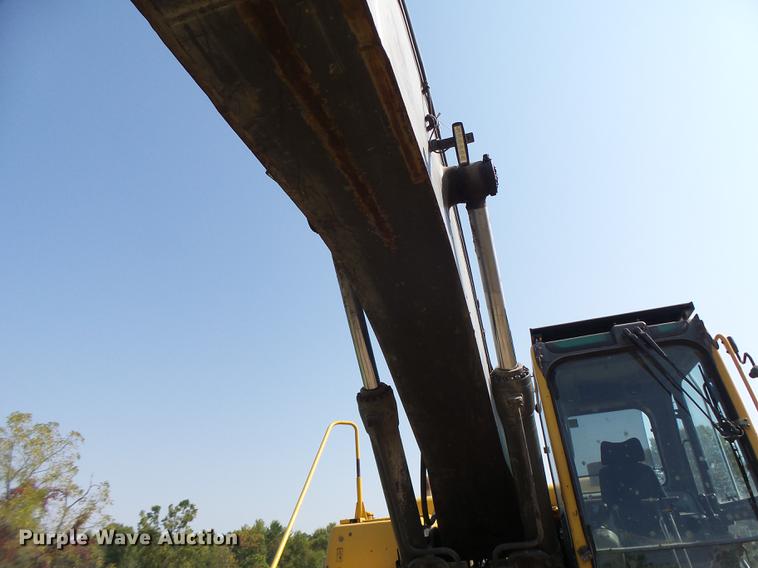 image for item DB1438 2005 Volvo EC240BLC excavator