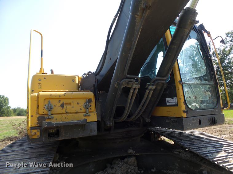 image for item DB1438 2005 Volvo EC240BLC excavator