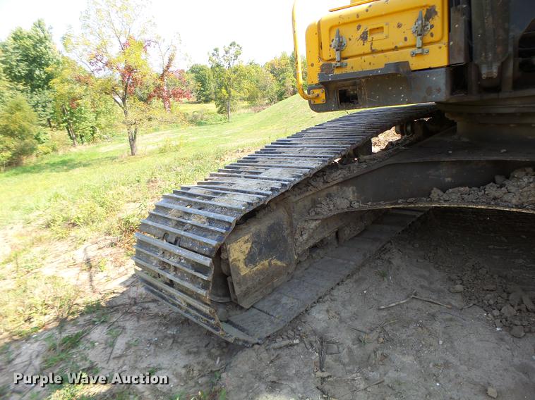 image for item DB1438 2005 Volvo EC240BLC excavator