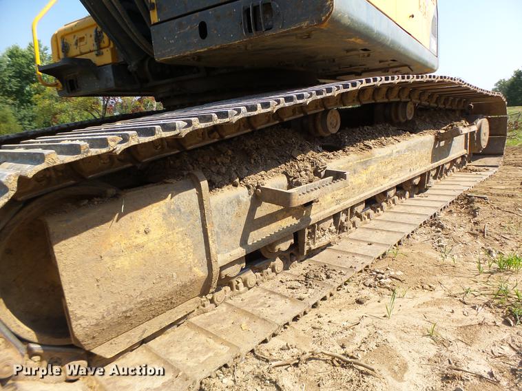 image for item DB1438 2005 Volvo EC240BLC excavator