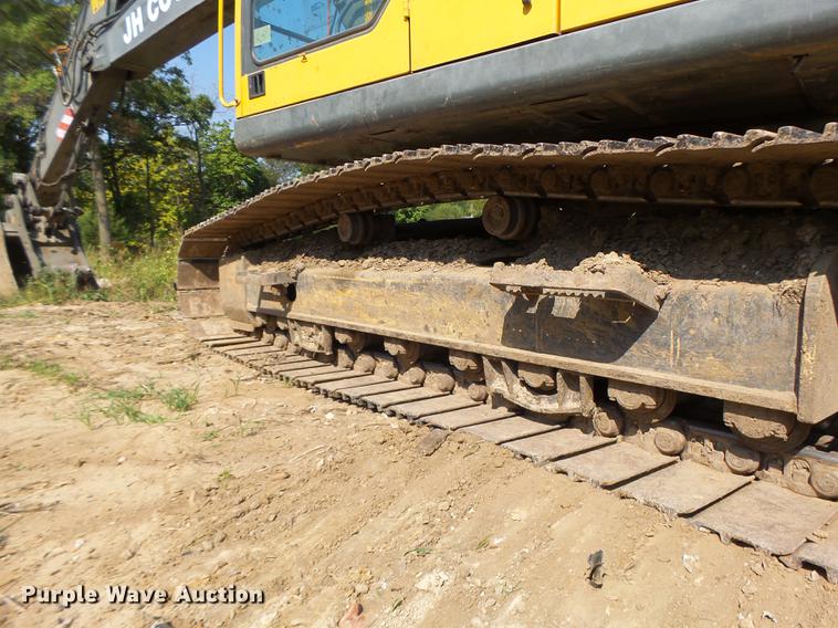 image for item DB1438 2005 Volvo EC240BLC excavator