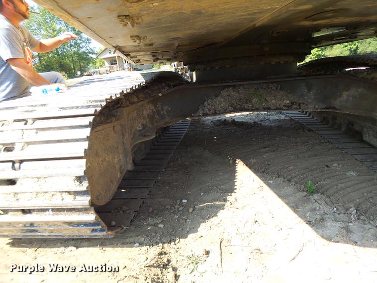 image for item DB1438 2005 Volvo EC240BLC excavator