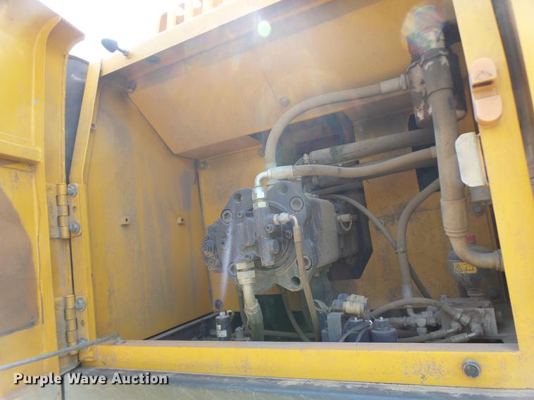 image for item DB1438 2005 Volvo EC240BLC excavator