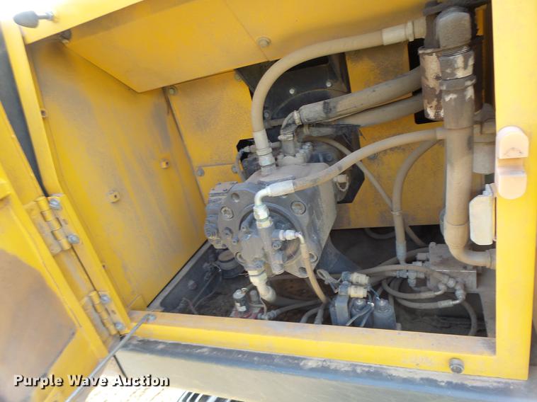 image for item DB1438 2005 Volvo EC240BLC excavator