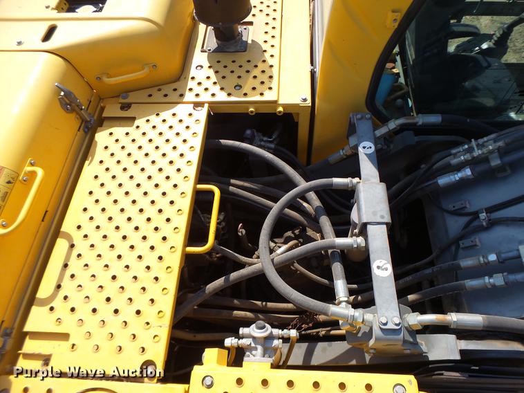 image for item DB1438 2005 Volvo EC240BLC excavator