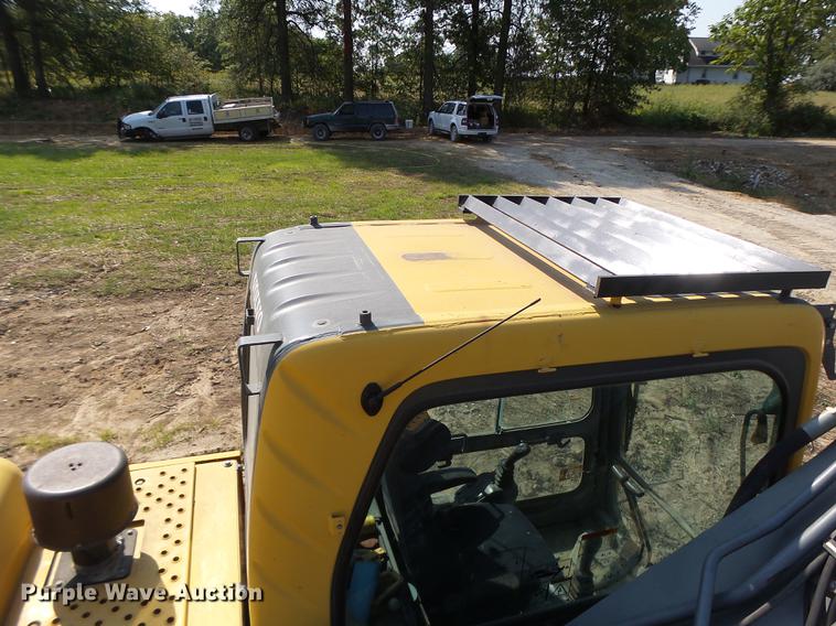 image for item DB1438 2005 Volvo EC240BLC excavator