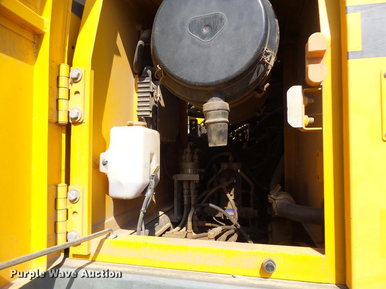 image for item DB1438 2005 Volvo EC240BLC excavator