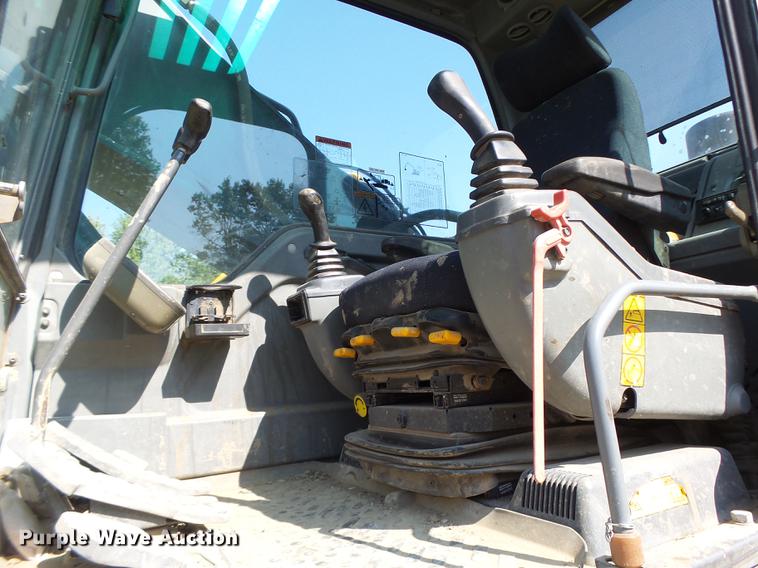 image for item DB1438 2005 Volvo EC240BLC excavator