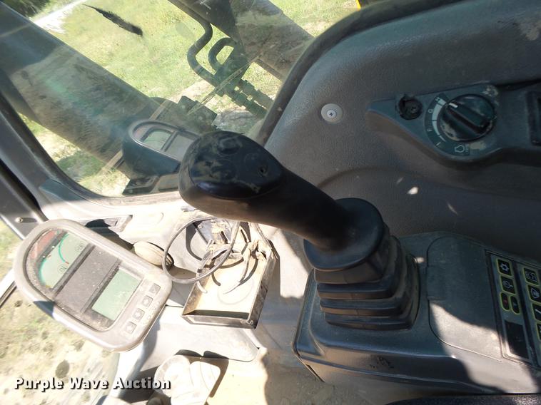 image for item DB1438 2005 Volvo EC240BLC excavator