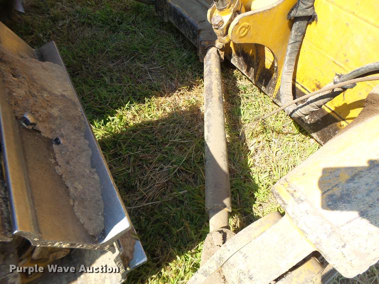 image for item DB1439 1997 John Deere 850C dozer