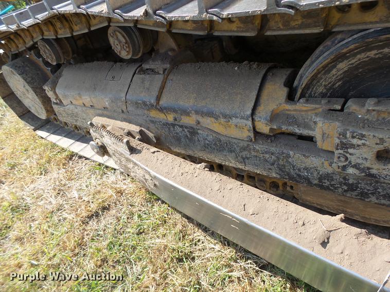 image for item DB1439 1997 John Deere 850C dozer