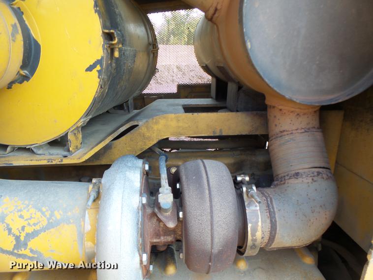 image for item DB1439 1997 John Deere 850C dozer