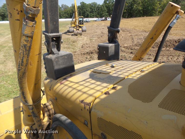 image for item DB1439 1997 John Deere 850C dozer