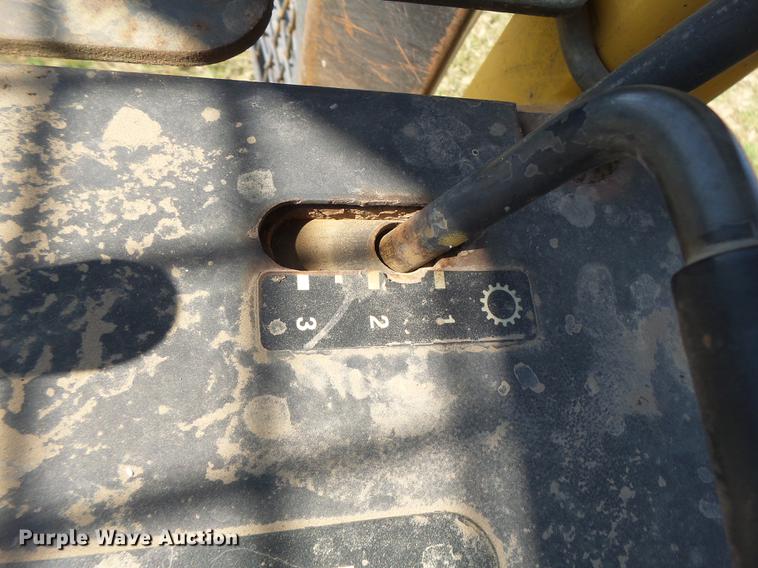 image for item DB1439 1997 John Deere 850C dozer