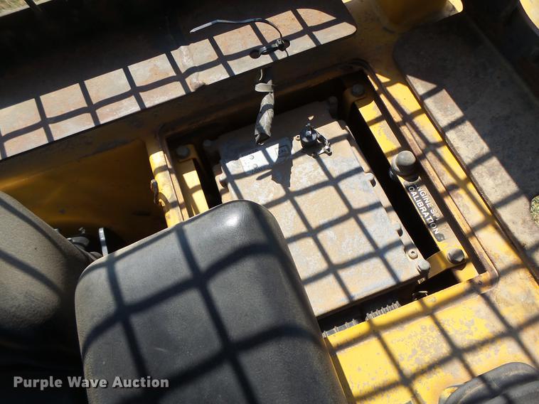 image for item DB1439 1997 John Deere 850C dozer