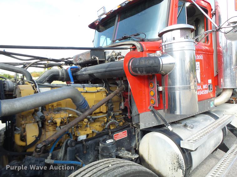 image for item DB1443 2000 Western Star 4964F tank truck