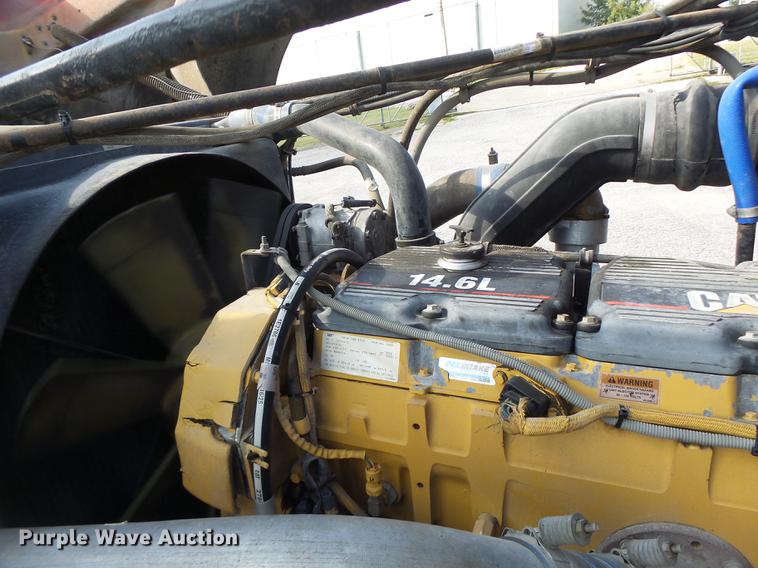 image for item DB1443 2000 Western Star 4964F tank truck