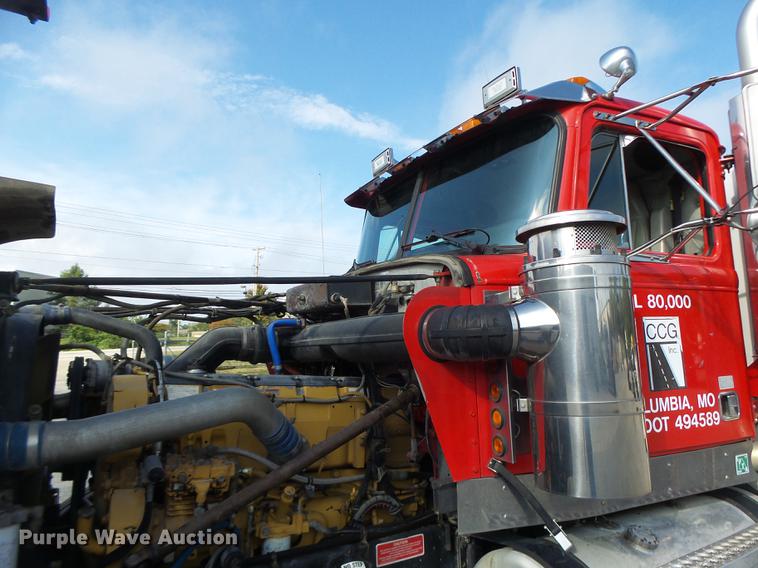 image for item DB1443 2000 Western Star 4964F tank truck