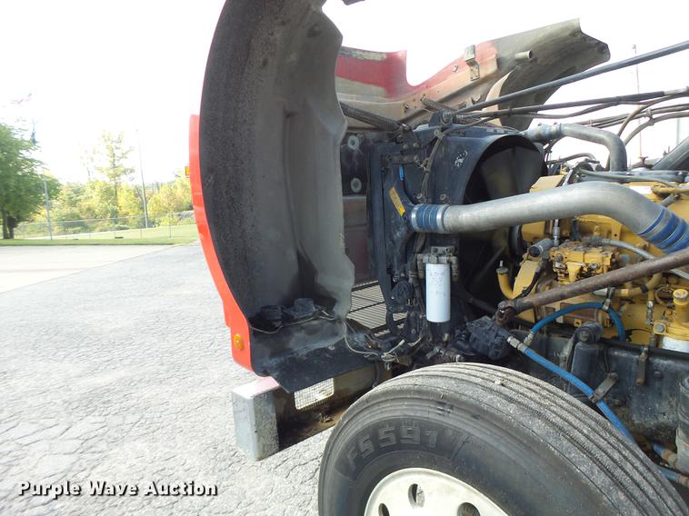 image for item DB1443 2000 Western Star 4964F tank truck