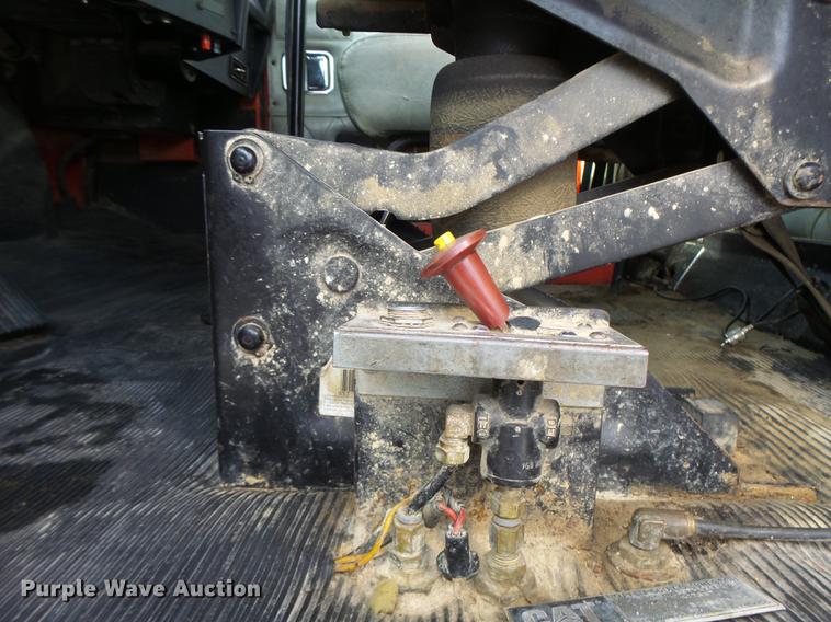 image for item DB1443 2000 Western Star 4964F tank truck