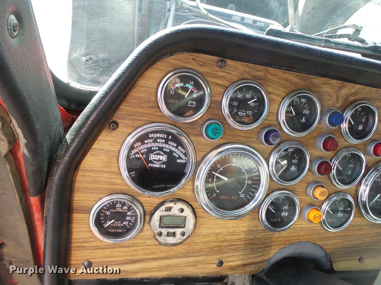 image for item DB1443 2000 Western Star 4964F tank truck