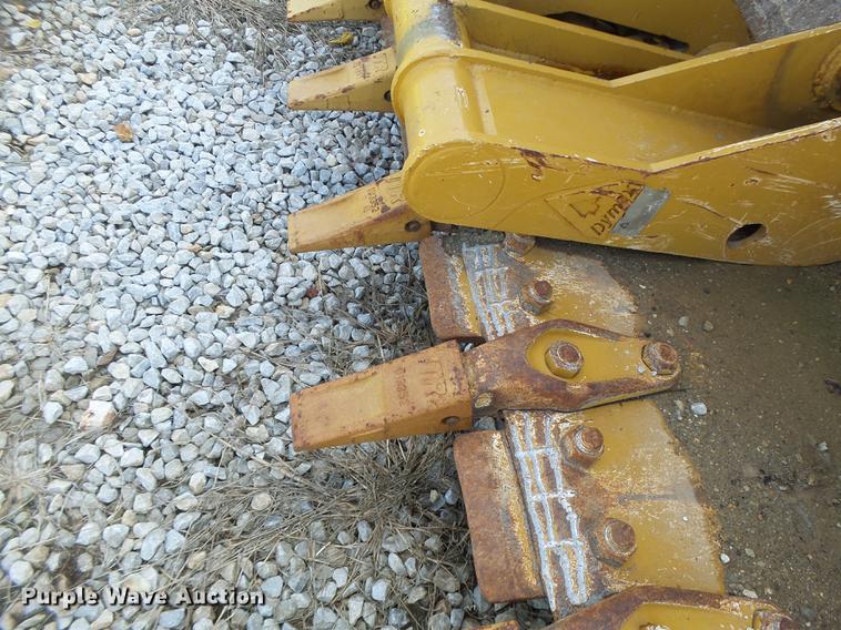 image for item DB1455 Caterpillar 963 loader bucket
