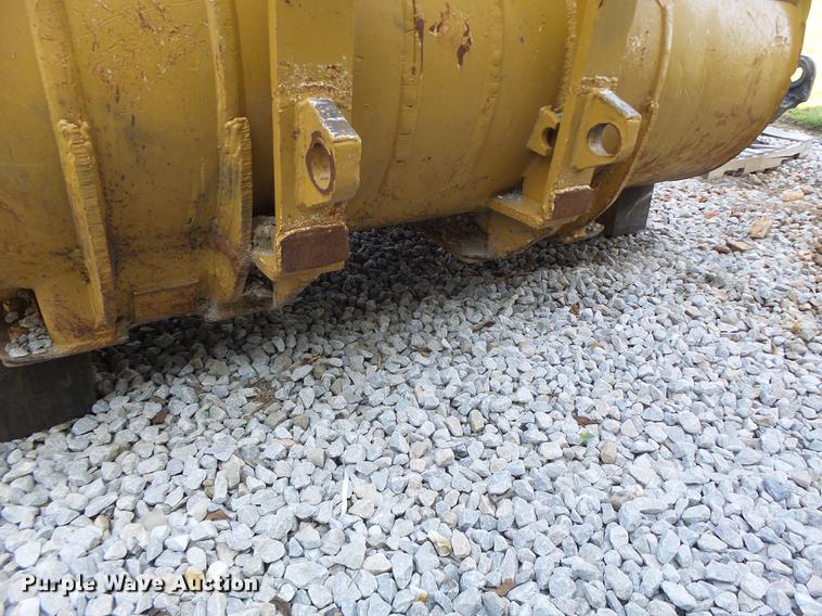 image for item DB1455 Caterpillar 963 loader bucket