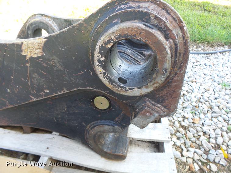 image for item DB1456 Excavator quick coupler bracket