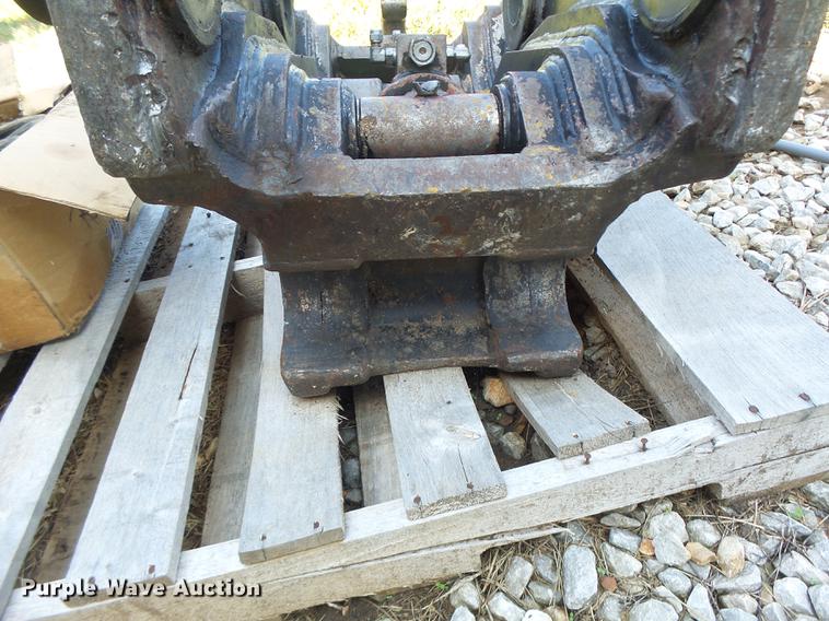 image for item DB1456 Excavator quick coupler bracket