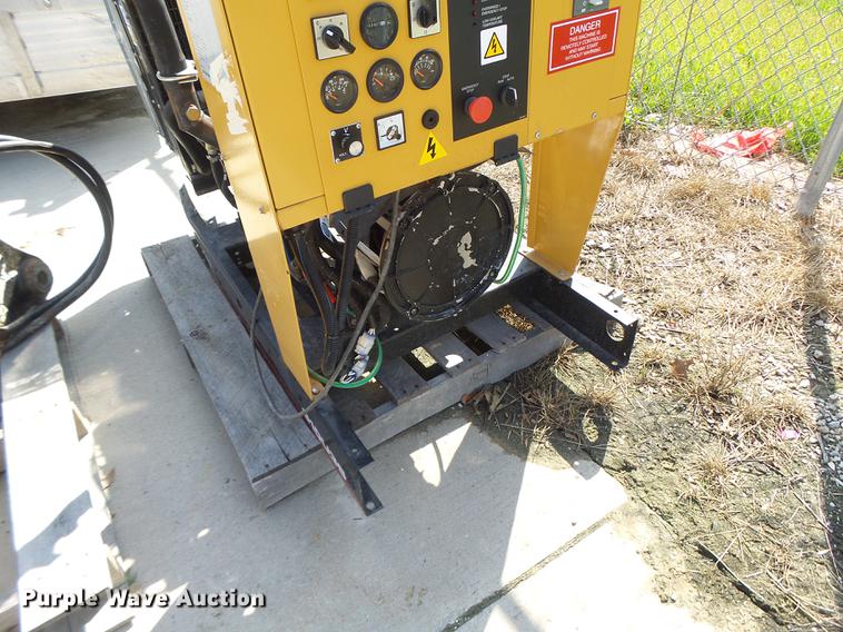 image for item DB1467 2005 Olympian generator