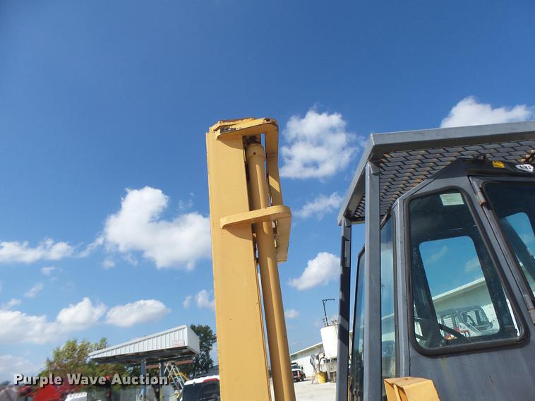 image for item DB1469 1998 Case 586E forklift