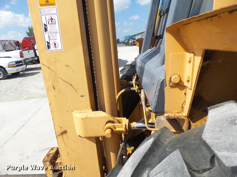 image for item DB1469 1998 Case 586E forklift