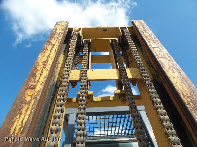 image for item DB1469 1998 Case 586E forklift